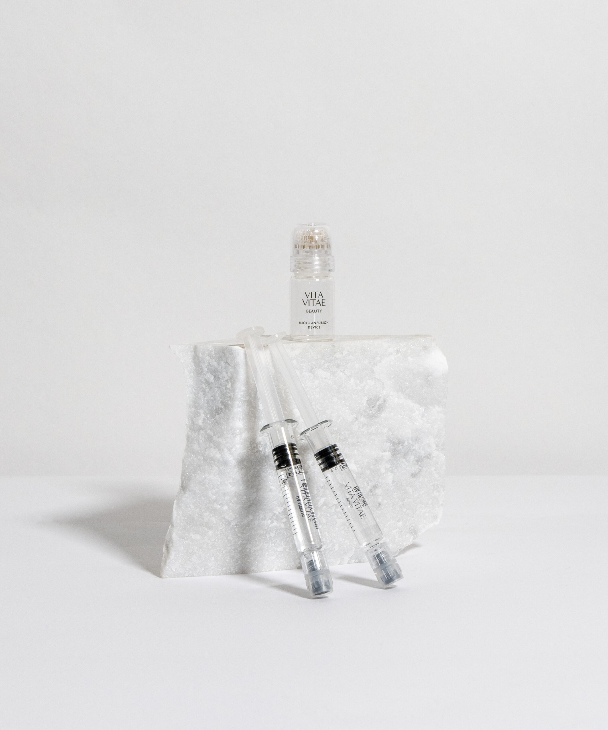 LIFTING & REVITALIZING TREATMENT KIT <br><span>Microneedling home infusion device kit 1 booster with exosomes</span> - Image 17